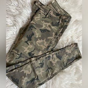 Camo Jean-pants